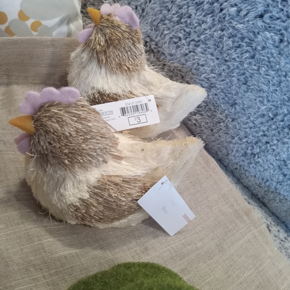 Decorative wicker bunnies, chick's, and ducks - Picture 4 of 10